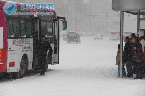 吉林延边今降大雪 各种交通均受影响_天气预报