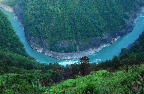 雅鲁藏布大峡谷(来源:百度图片)