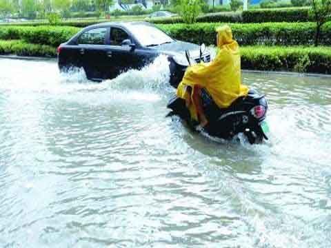 安徽多地出现降雨 合肥部分地区被淹