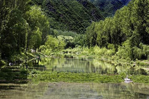 资料图片:北京市延庆滴水湖,山清水秀,空气清新.