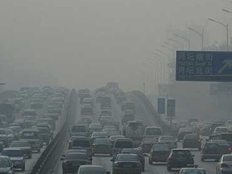 北京持续三天出现严重污染将实施单双号限行|
