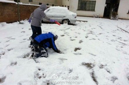 南方强降雨持续 昆明积雪深度达五厘米|昆明|积