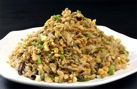 槐花麦饭（图片来源：百度搜索）