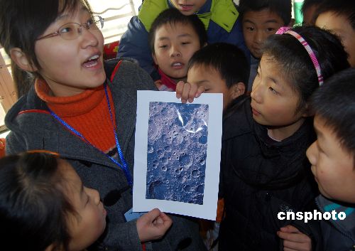 江苏淮安大学生志愿者成立中国探月宣传团