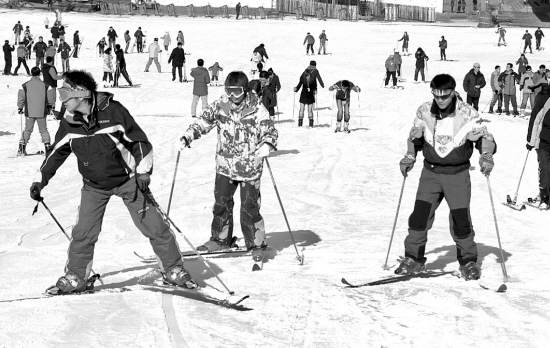 爱游戏- 爱游戏体育- AYX爱游戏体育官方网站57岁巍子演《打狗棍》曝原型是导演爷爷