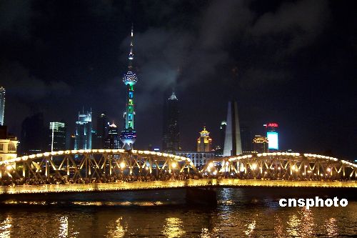 图：上海外白渡桥迎来“百岁生日”