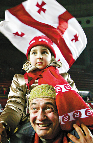 格鲁吉亚人迎来\玫瑰革命\后首个总统大选