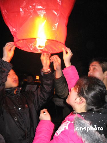 ͼ�ģ��Ͼ����񴺽������ŷɿ�����