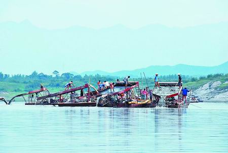 影响行洪,污染水库,威胁饮水安全 300非法淘铁