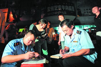 宵夜吆喝声不得超50分贝