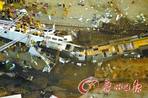 火车撞火车 死伤逾百人