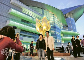 深圳非户籍居民来香港旅游或放宽 仍需组团出