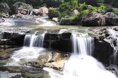 山水花竹灵秀地 太行山里小江南