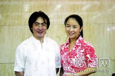 本报文化记者林晓云(右)与嘉宾傅人长.刘凉军 摄