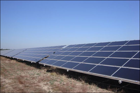 德国最大的太阳能发电站正式启动(组图)