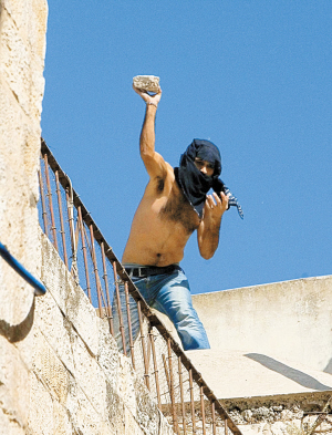 游客着装引发暴力冲突耶路撒冷老城气氛紧张