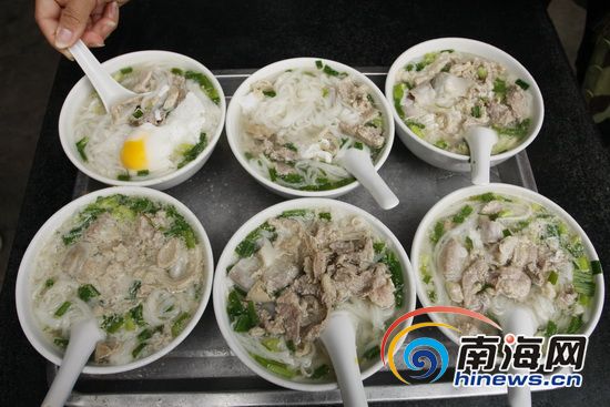 "走遍海南"之万宁美食篇—后安粉汤(组图)