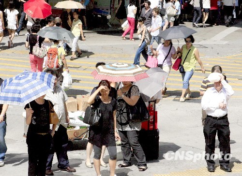 香港过去十年天气最热 今年平均气温逾24度(图