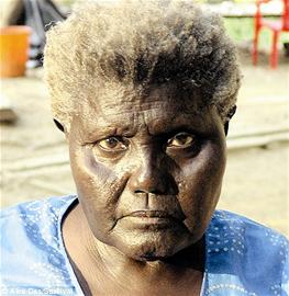 图文:她的死带走了65000年历史古语