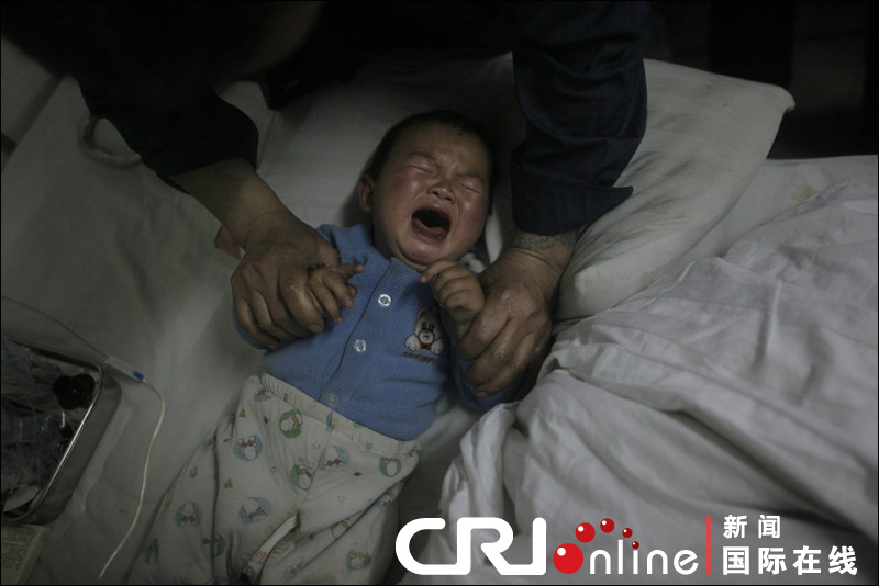 湖南郴州血铅中毒儿童接受住院治疗(高清组图