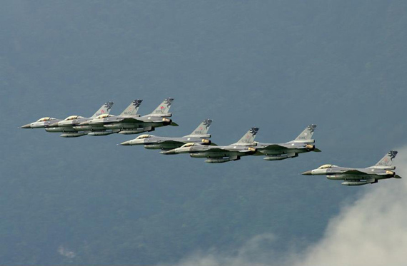 ����Ա����F16���۳�̨�������ս���ϴ�½