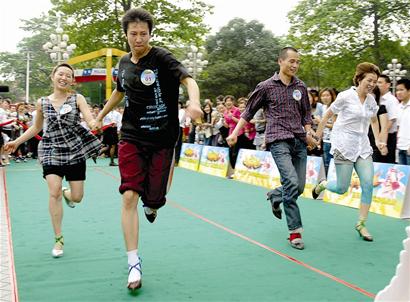 图文:高跟鞋赛跑