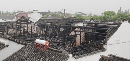 早报记者 史寅升 昨日凌晨,青浦区练塘镇的一处民居发生火灾