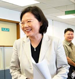 绿营大佬纷纷表态称