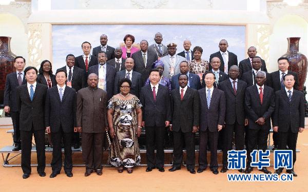 习近平会见出席中非农业合作论坛非洲国家代表