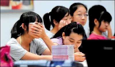 青春期女孩 与妈妈聊秘密