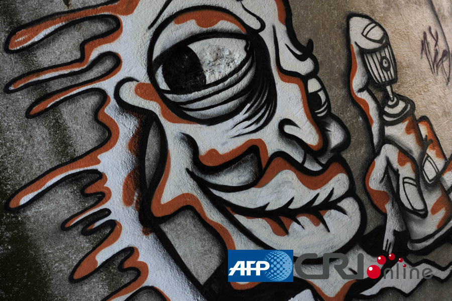 巴西圣保罗一废弃工厂展出涂鸦艺术(高清组图