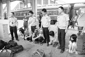 兰州警方破获特大电信诈骗案 其中兰州两案涉