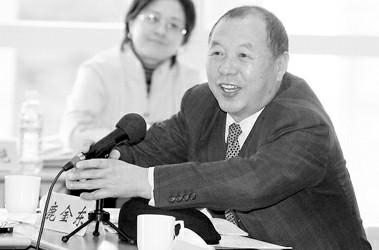 市政协委员鹿金东畅谈上海经济发展问题