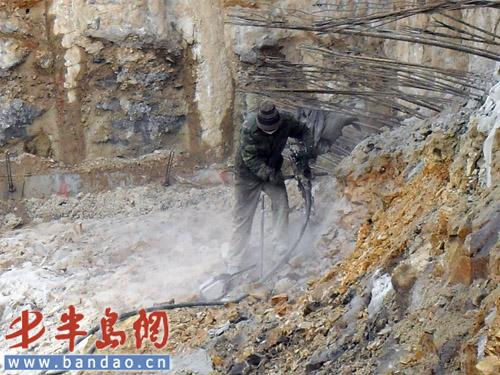 ��ˮ֮�п�ı���Ƶػ��ھ򹤣���ǮȢ��ϱ��