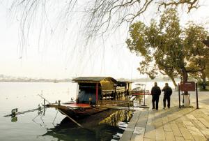 �������ǻ����ݴ��׶�