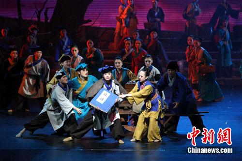 ����¥���ϡ����Ҵ��Ժ�ݳ����ƴ����ݸ��Ŷӡ�