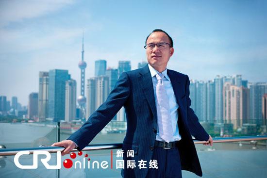 ���������Ӫ��ҵ���й�����ת�ͷ�չ�н��е���������ɫ