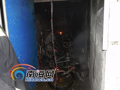 ����һͣ�ŵ綯��¥�ݿ������������С�ĳ��