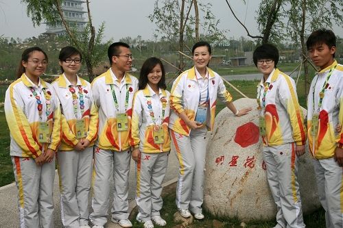 谭晶倾情助阵我和明星游世园大型公益活动