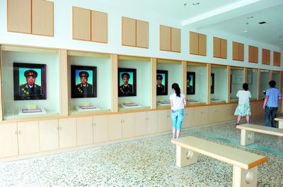 湘绣十大元帅 首次亮相