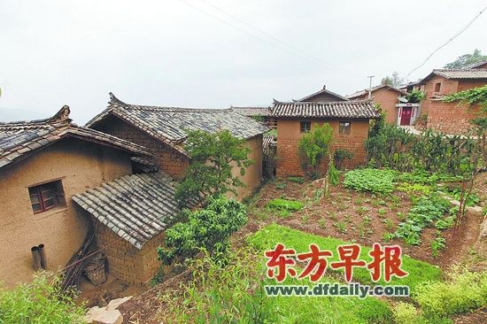 中国村支书·万德村:我们太穷了,特别需要扶贫