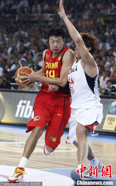 男篮亚锦赛:中国胜韩国晋级决赛