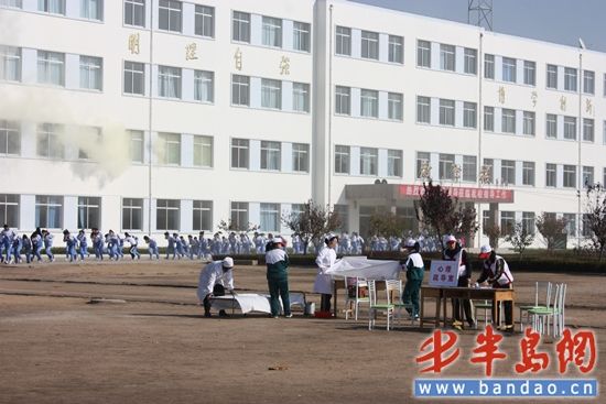 城关中学开展消防演习 全校1300余师生紧急疏