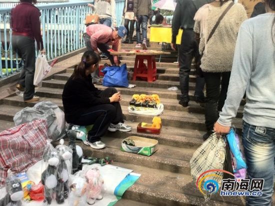 ��������㳡���Ž�ͨӵ��̯����Ȼ�����Ƶ���