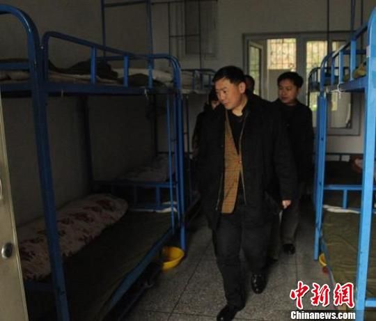 �Ĵ���ɽ���Ȱ��Ա���и����Ȱ�ѧУ