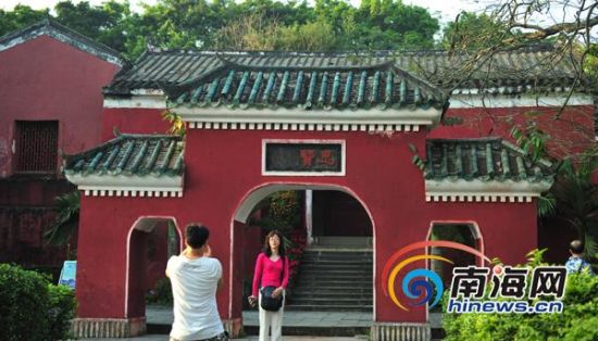 ���ں���Ĺ������ȫ���������Ļ��о�չʾ����