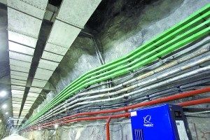 �����巢������΢���񵴷�������ʧ֮�������ƽ�