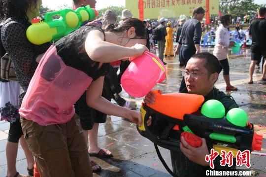 ����������ˮ�ڿ�Ļ