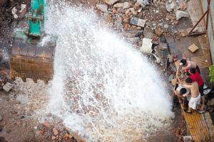 �ڶ�½����һ����ʩ���ڶ�ˮ��