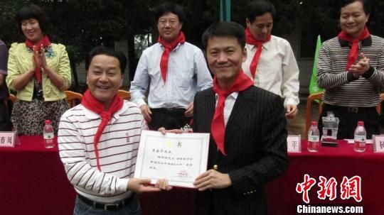 �����Ƚ���ҵ�Ҿ轨�ֳ�����Сѧ���